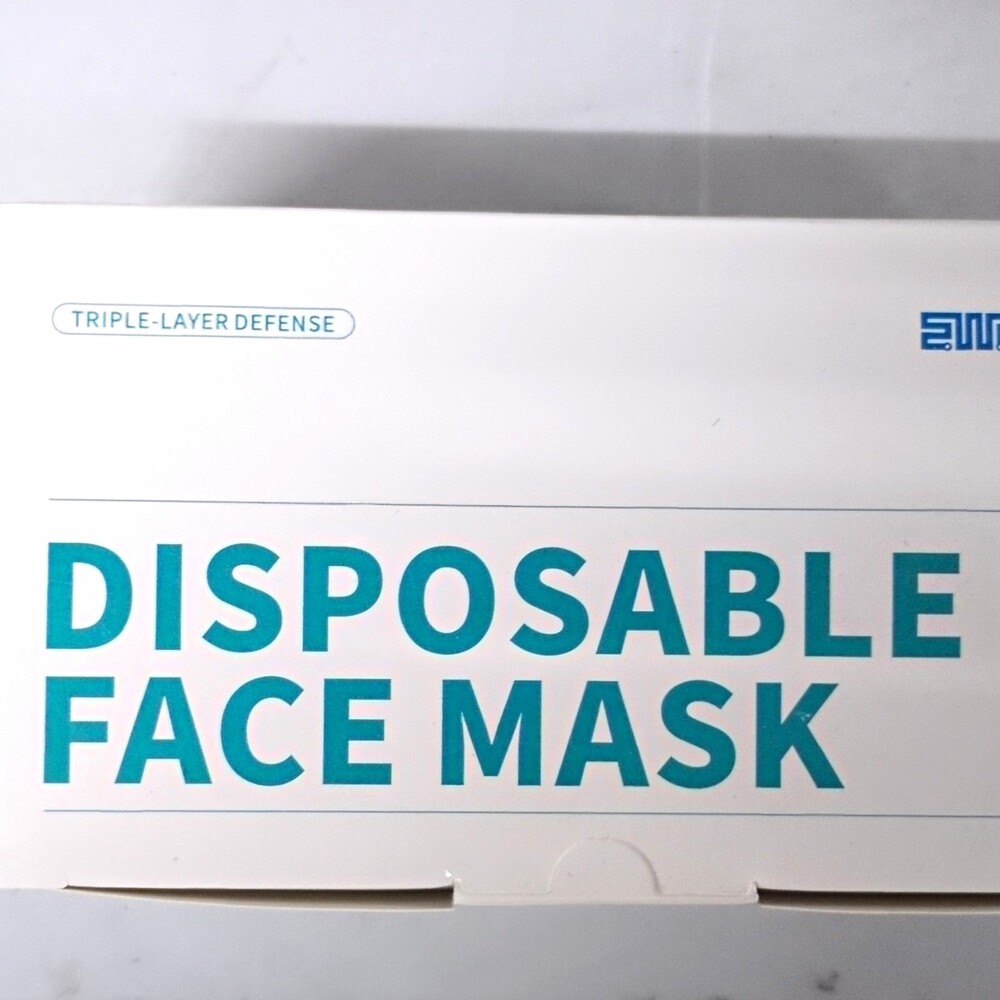 Everwin Precision Disposable Face Mask Triple-Layer Defense 50, GB/T 32610-2016